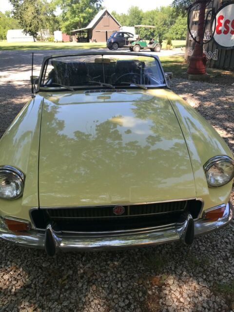 MG MGB 1970 image number 1