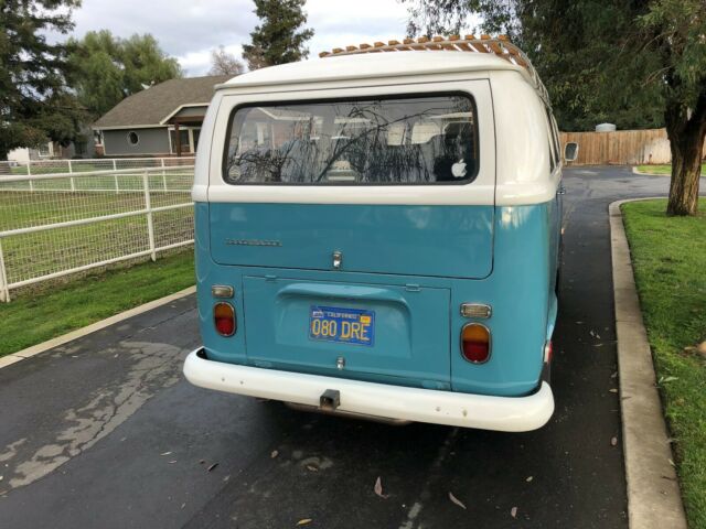 Volkswagen Bus/Vanagon 1971 image number 34