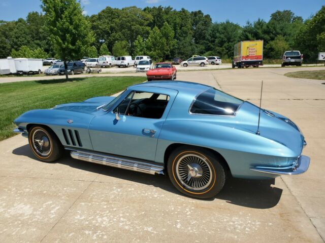 Chevrolet Corvette 1966 image number 34