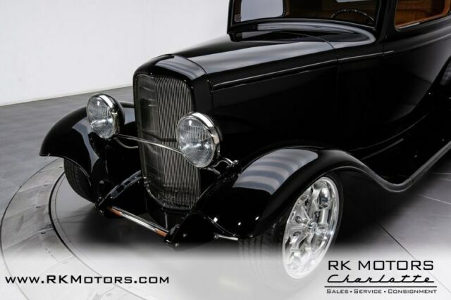 Ford 3-Window Coupe 1932 image number 11