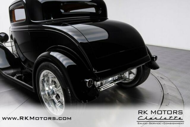 Ford 3-Window Coupe 1932 image number 22