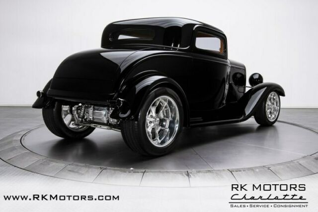 Ford 3-Window Coupe 1932 image number 25