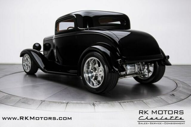 Ford 3-Window Coupe 1932 image number 32