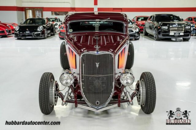 Ford 5 Window Coupe 1933 image number 2