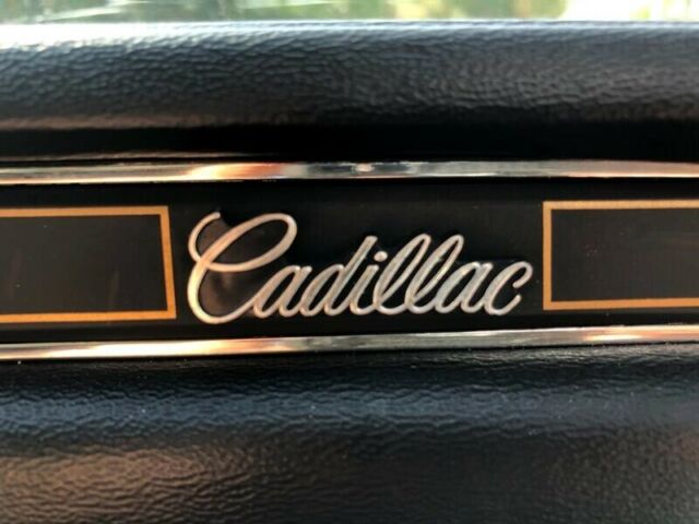 Cadillac DeVille 1978 image number 19