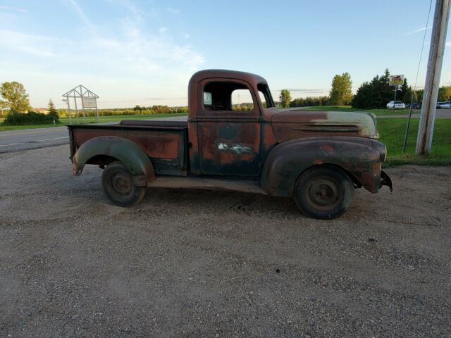 Ford F-100 1946 image number 2