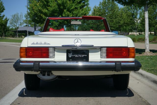 Mercedes-Benz SL-Class 1975 image number 19