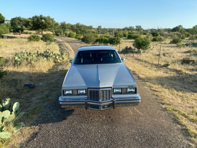 Pontiac Grand Prix 1979 image number 24