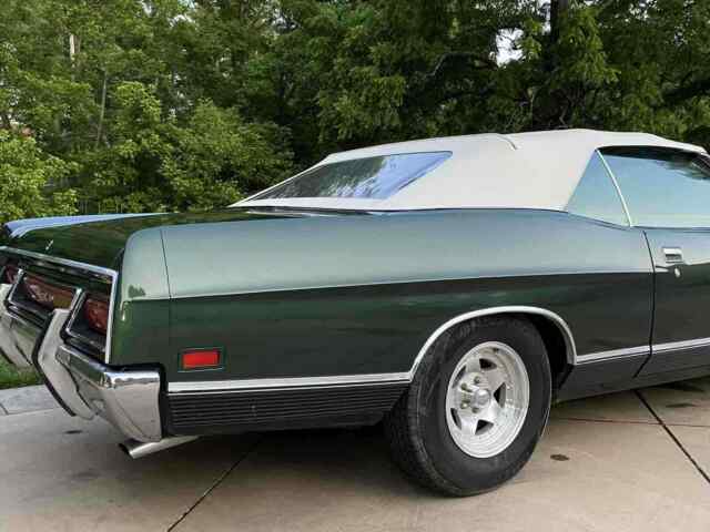 Ford ltd 1971 image number 2