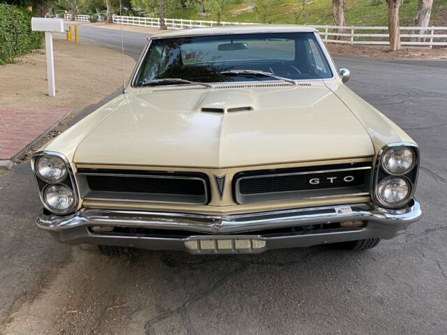 Pontiac GTO 1965 image number 2