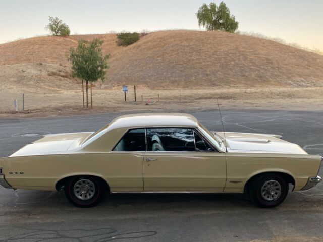 Pontiac GTO 1965 image number 29