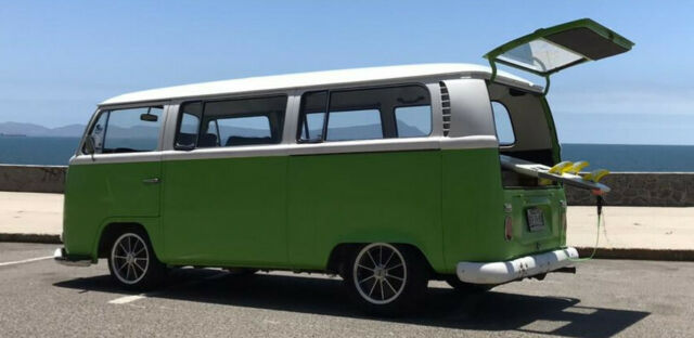 Volkswagen Bus/Vanagon 1971 image number 1