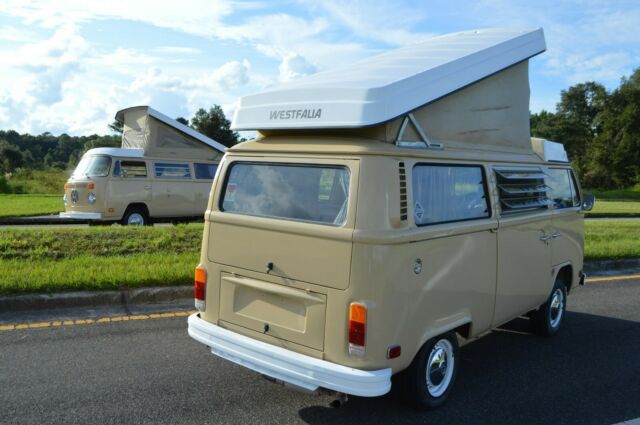 Volkswagen Bus/Vanagon 1978 image number 9