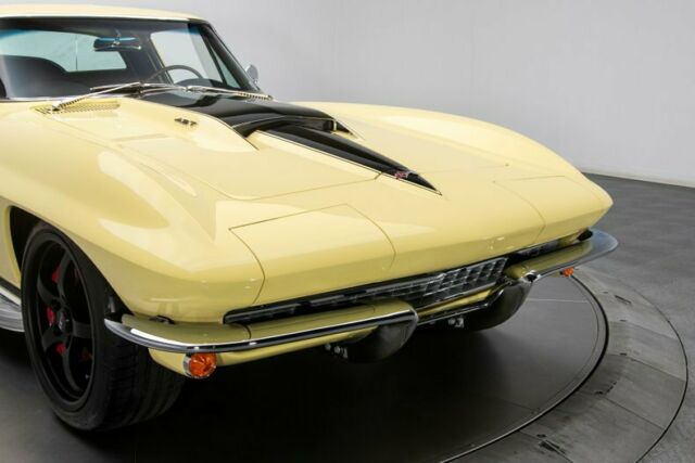 Chevrolet Corvette 1967 image number 13