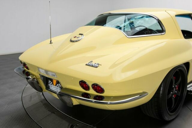 Chevrolet Corvette 1967 image number 46