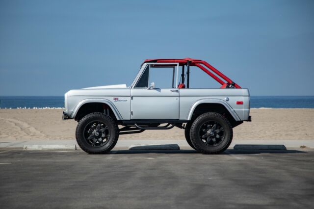 Ford Bronco 1972 image number 26