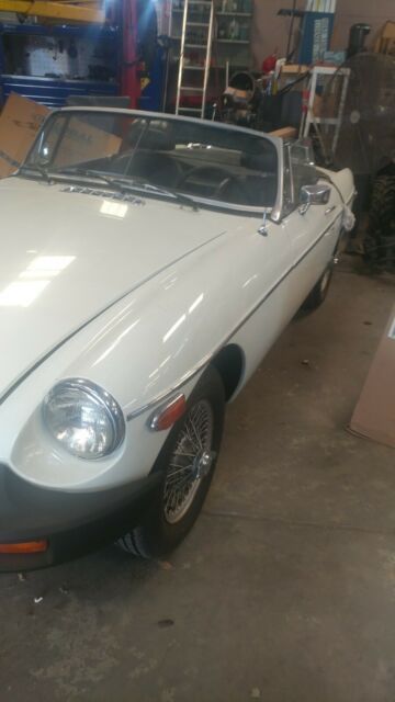 MG MGB 1976 image number 1