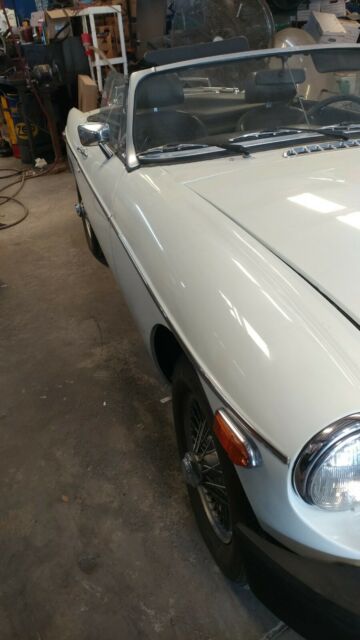 MG MGB 1976 image number 2