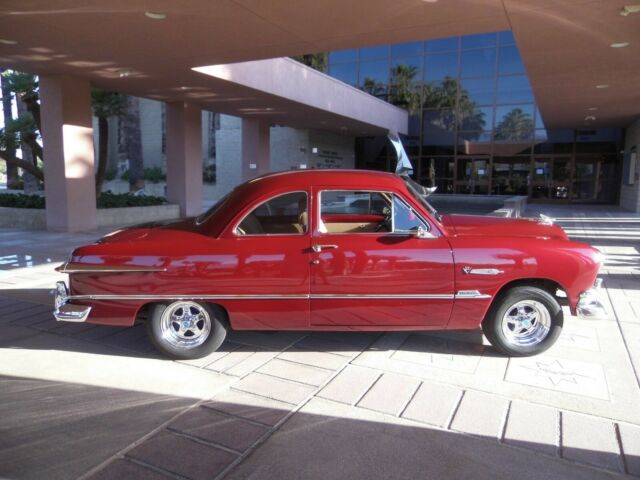 Ford Club Coupe (shoebox) 1951 image number 0