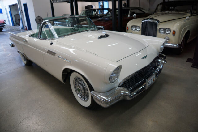 Ford Thunderbird 312 V8 Convertible 1957 image number 6