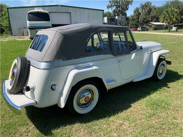 Willys Jeepster 1949 image number 31