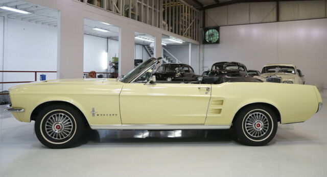 Ford Mustang 1967 image number 30