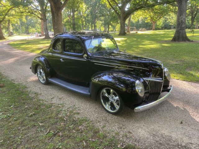 Ford Deluxe 1939 image number 18