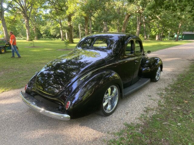 Ford Deluxe 1939 image number 35