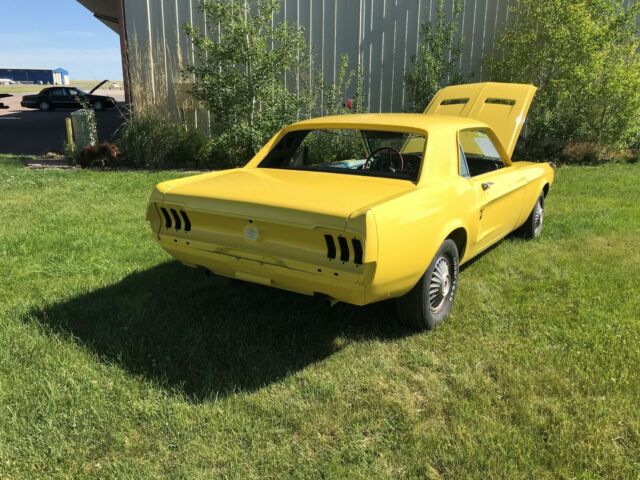 Ford Mustang 1967 image number 30