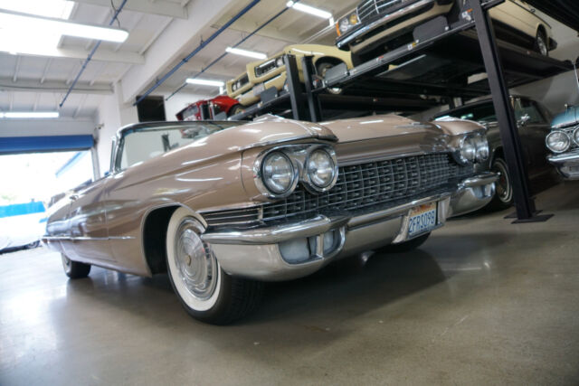 Cadillac Series 62 V8 Convertible 1960 image number 10