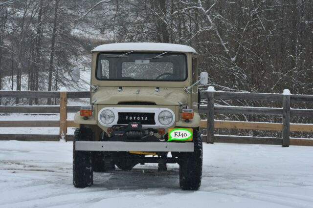 Toyota Land Cruiser 1970 image number 1