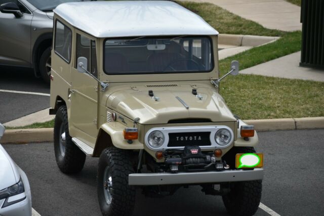 Toyota Land Cruiser 1970 image number 15