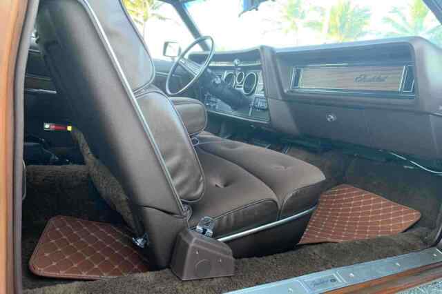 Ford Thunderbird 1972 image number 26