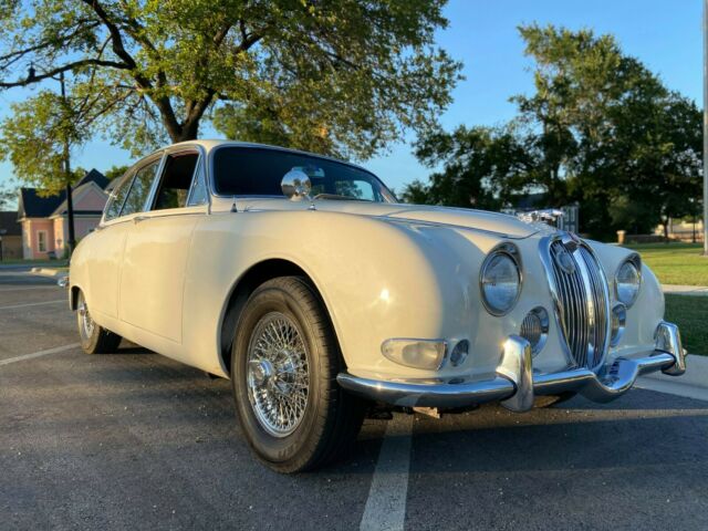 Jaguar 3.8 S-Type 1967 image number 41