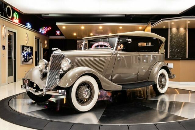 Ford Phaeton 1934 image number 24