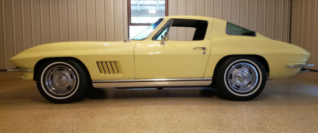 Chevrolet Corvette 1967 image number 28