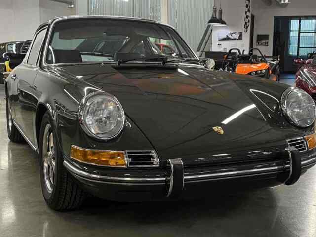 Porsche 911 1970 image number 27