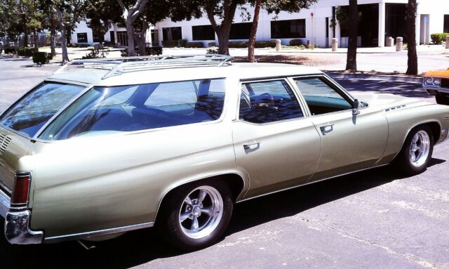 Buick Estate Wagon 1971 image number 17