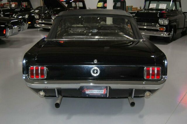 Ford Mustang 1965 image number 2