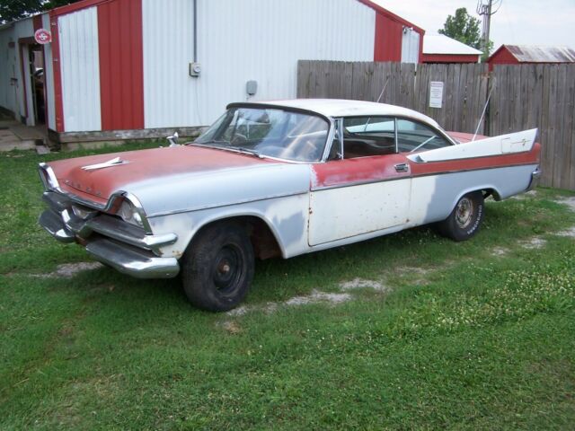 Dodge Coronet 1957 image number 17