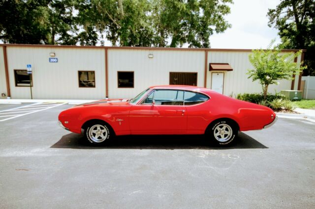 Oldsmobile Cutlass 1968 image number 25