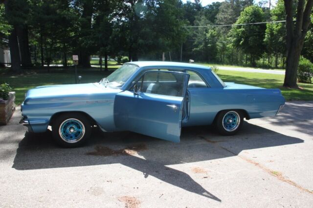 Buick Skylark 1963 image number 2