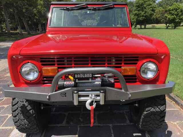 Ford Bronco 1970 image number 3