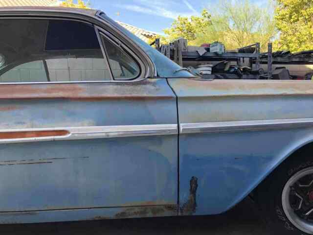 Chevrolet Impala Bubble Top Barn Find 1961 image number 22