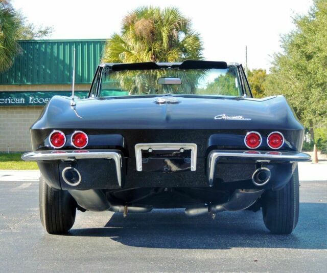 Chevrolet Corvette 1965 image number 18