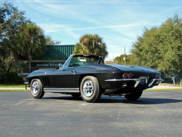 Chevrolet Corvette 1965 image number 19