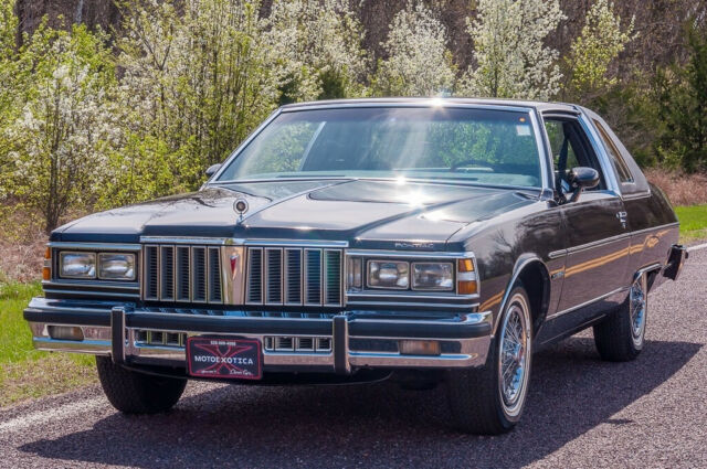 Pontiac Bonneville 1979 image number 29