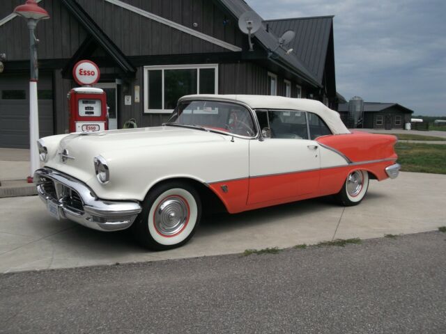 Oldsmobile Eighty-Eight 1956 image number 18