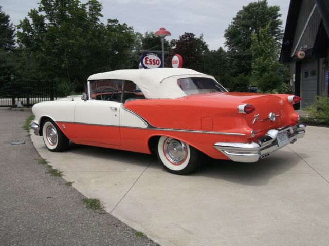 Oldsmobile Eighty-Eight 1956 image number 20