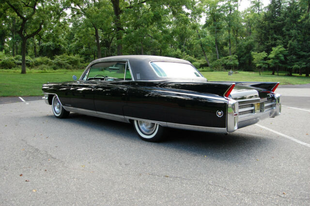 Cadillac Fleetwood 1963 image number 2